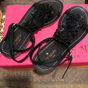 New never worn Kate Spade sandals in black size 7.5